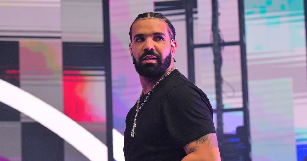 Drake Calls Out Fake Friends Amid Ongoing Feud With Kendrick Lamar