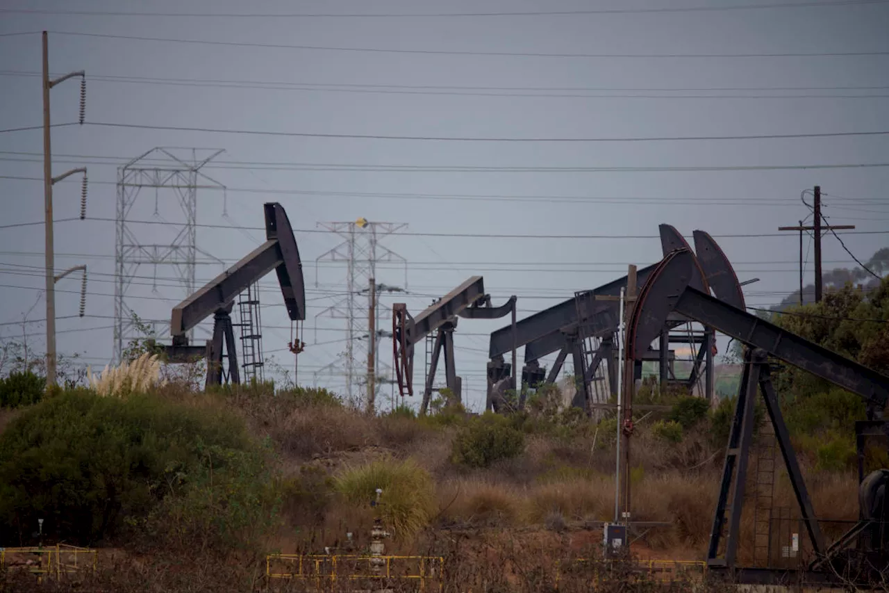 Oil prices extend gains as markets wait for Israel's retaliation against Iran