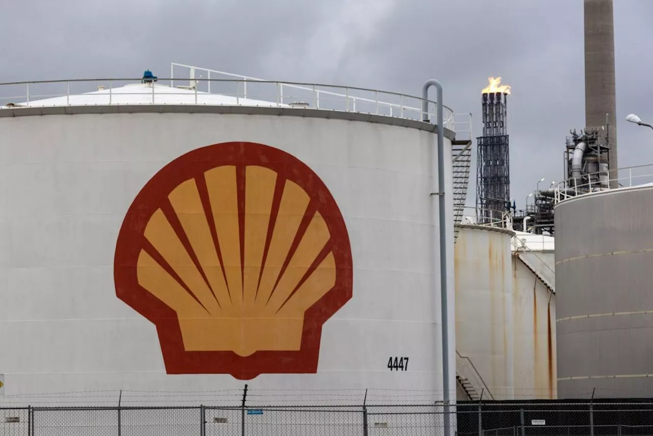 Shell Flags Weaker Third-Quarter Refining Margins, Chemical Loss