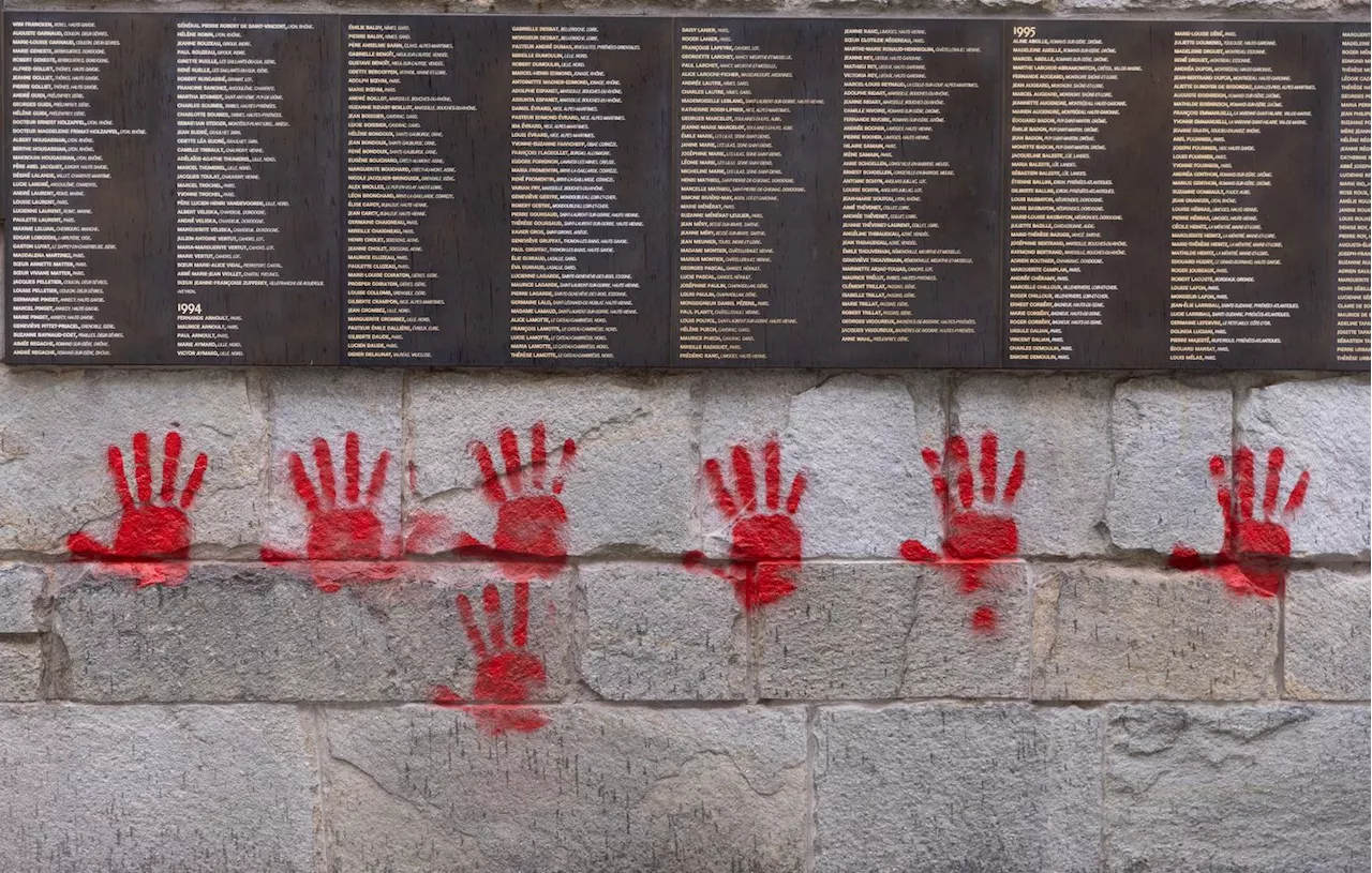 Paris : L’un des suspects des « mains rouges » sur le Mémorial de la Shoah remis à la France et incarcéré