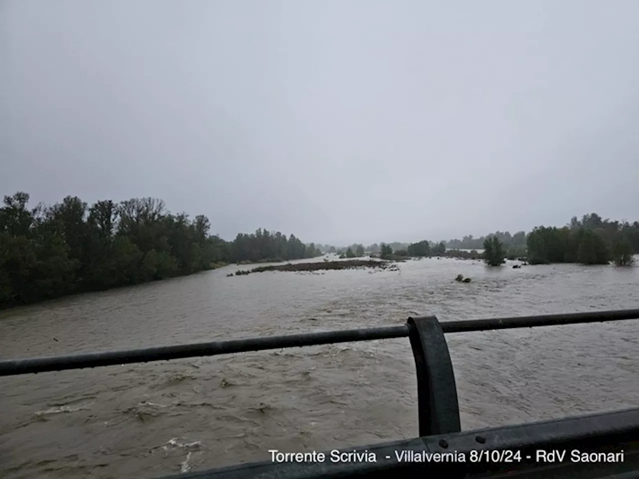 A Milano secondo giorno di pioggia, il Seveso raggiunge la soglia di attenzione