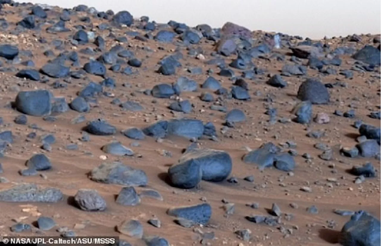 Rocce blu su Marte nelle nuove immagini della Nasa VIDEO