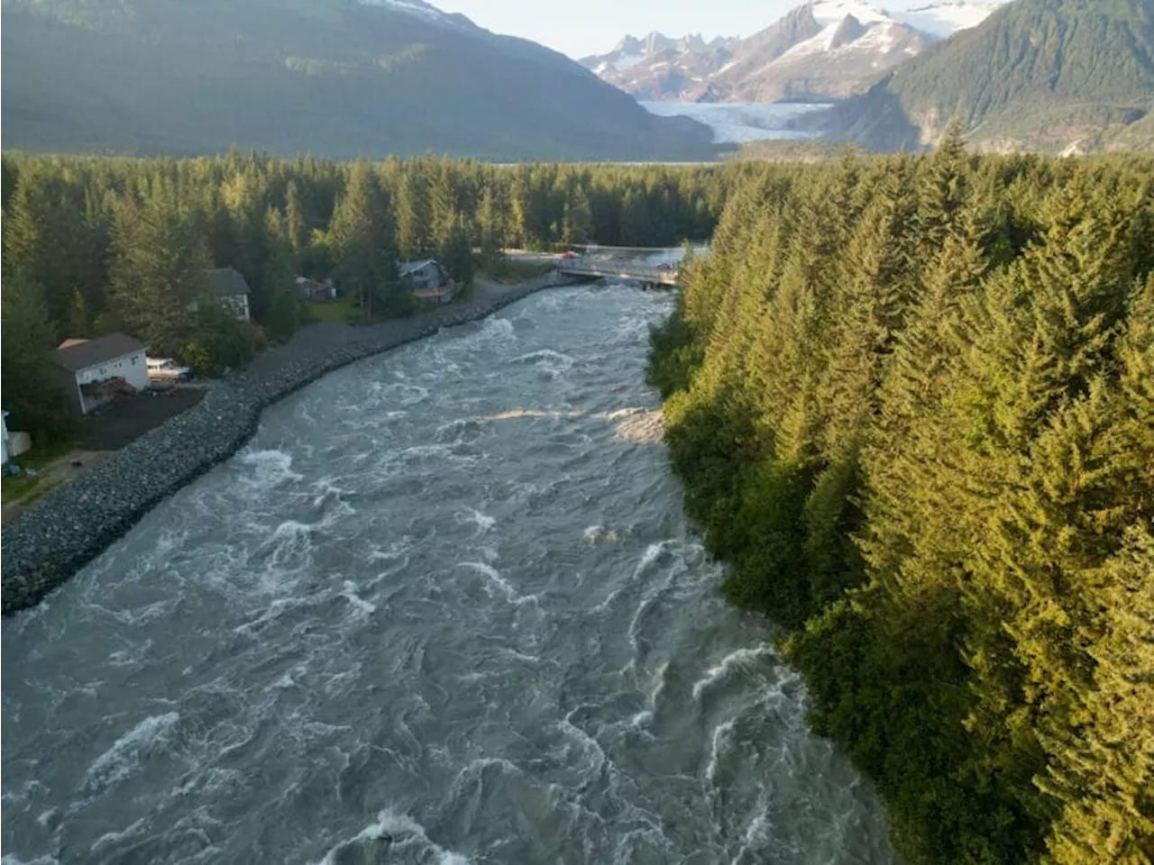 Juneau leaders propose sandbags, barriers for Mendenhall Valley flood mitigation