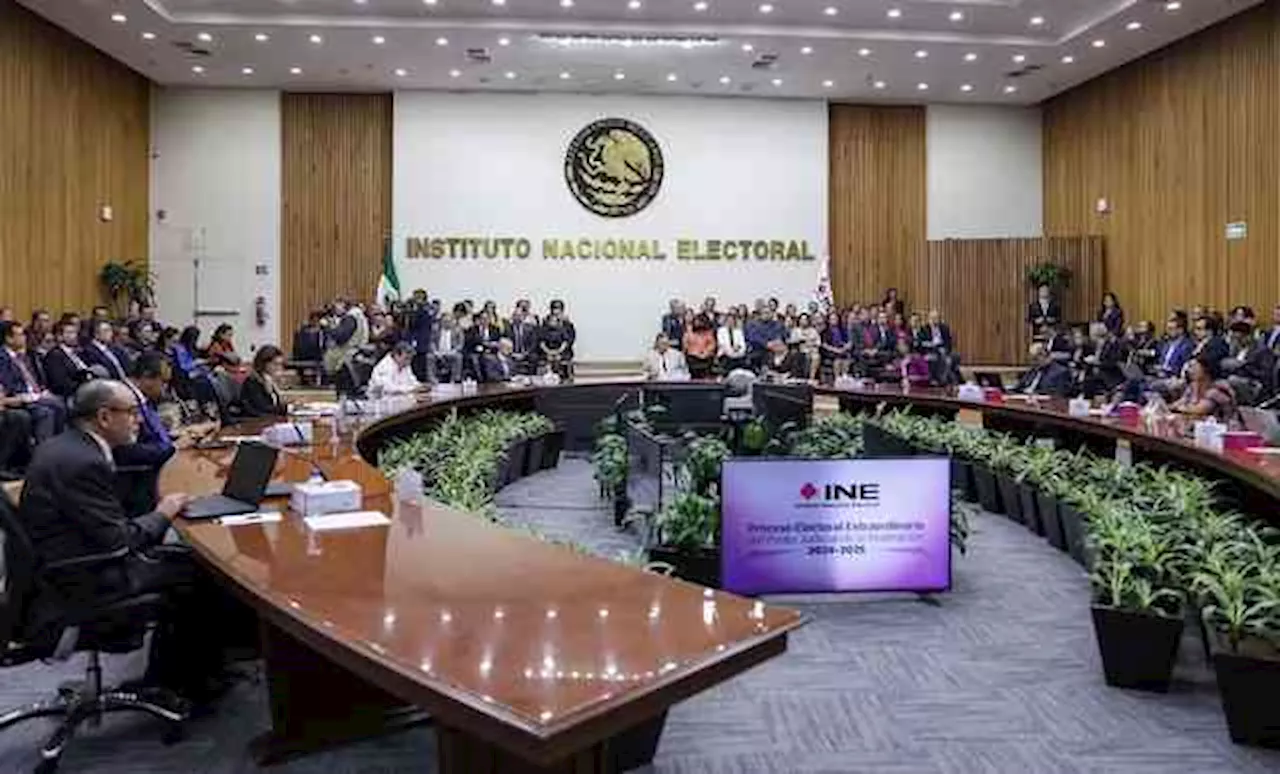 INE señala conflicto de interés en amparos contra elección del Poder Judicial