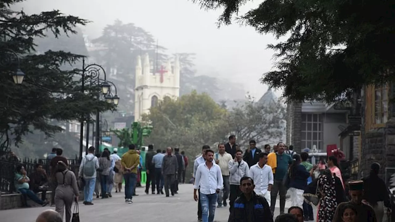 Himachal Weather: चोटियों पर बर्फबारी, शिमला में बादल, आज से बारिश के आसार; जानें पूरी अपडेट