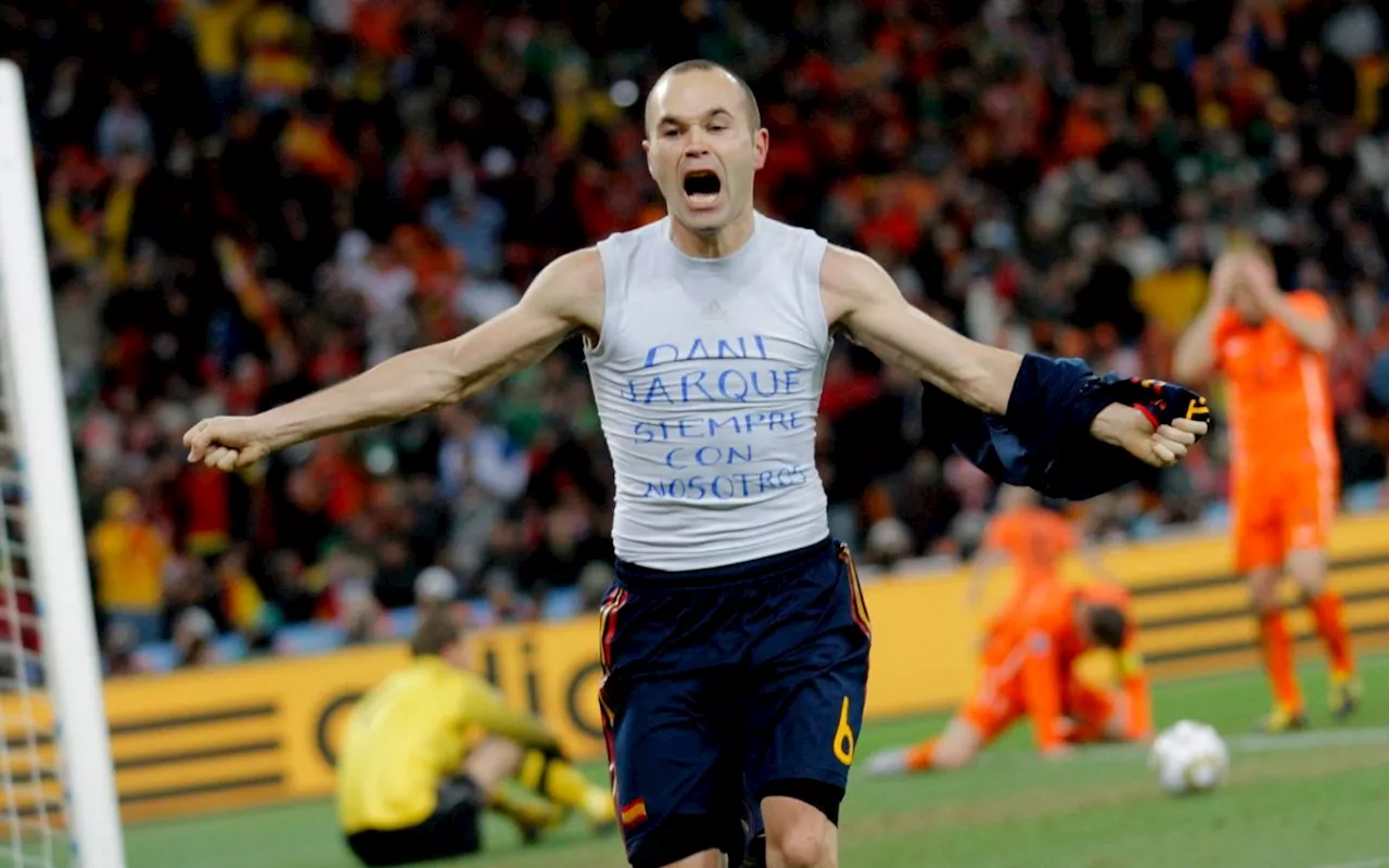 Con 'lagrimas de orgullo' Andrés Iniesta se retira del futbol