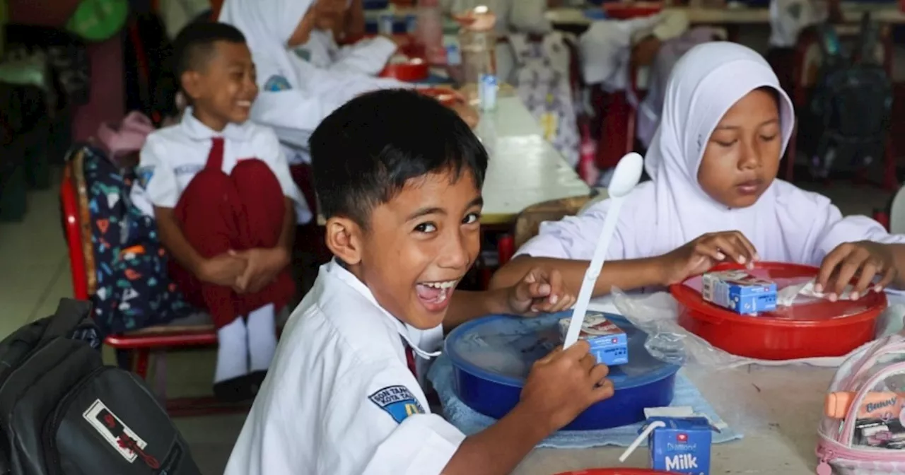 Indonesia to run thousands of kitchens as free meals initiative starts in January