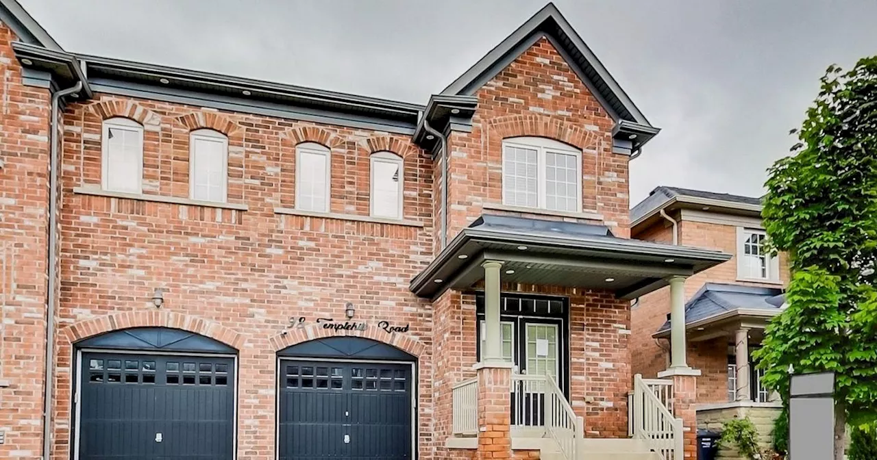 Ontario home sold at massive $400k loss as market swings in favour of buyers