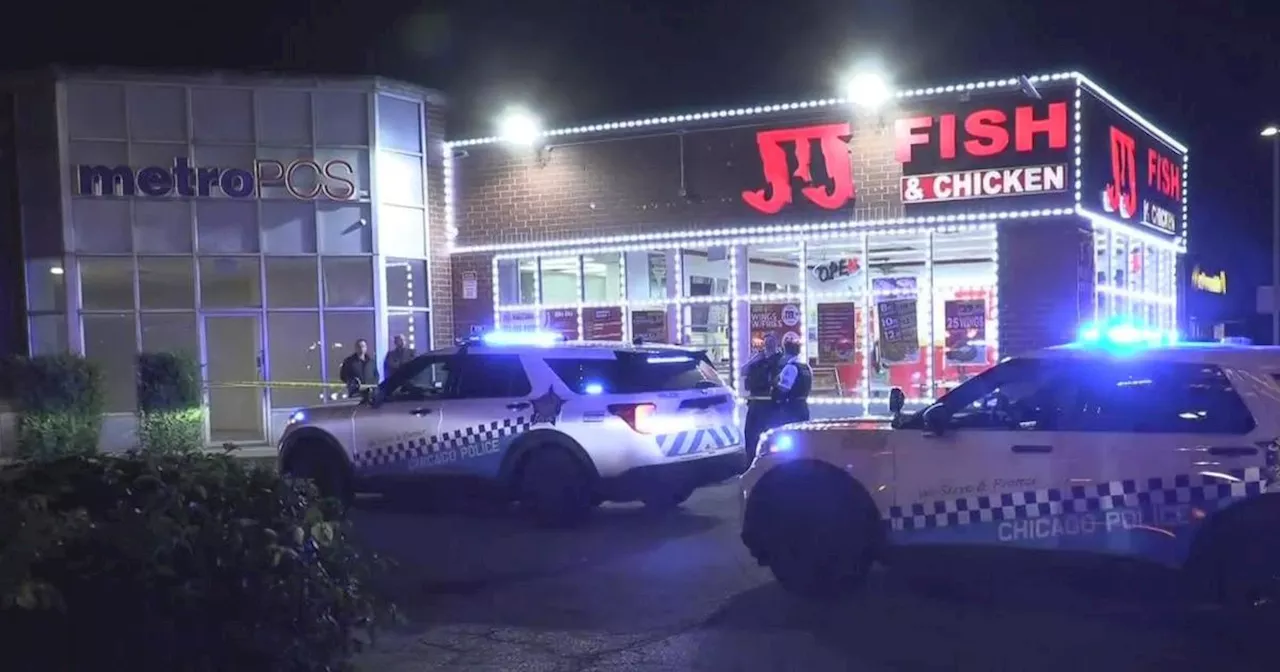 Employee shoots, kills 2 men inside fast food restaurant on Chicago's South Side