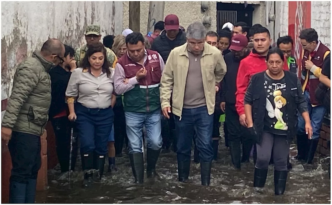 Clara Brugada recorre zonas afectadas de Xochimilco tras fuerte lluvia; 'vengo a ver la situación'