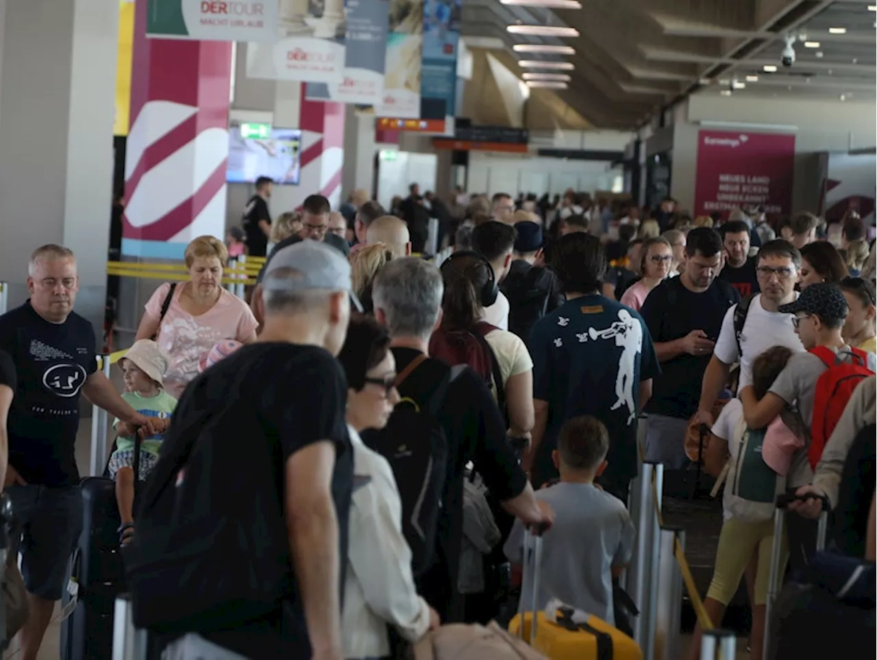 Flughafen Köln/Bonn: Million Fluggäste im Oktober erwartet