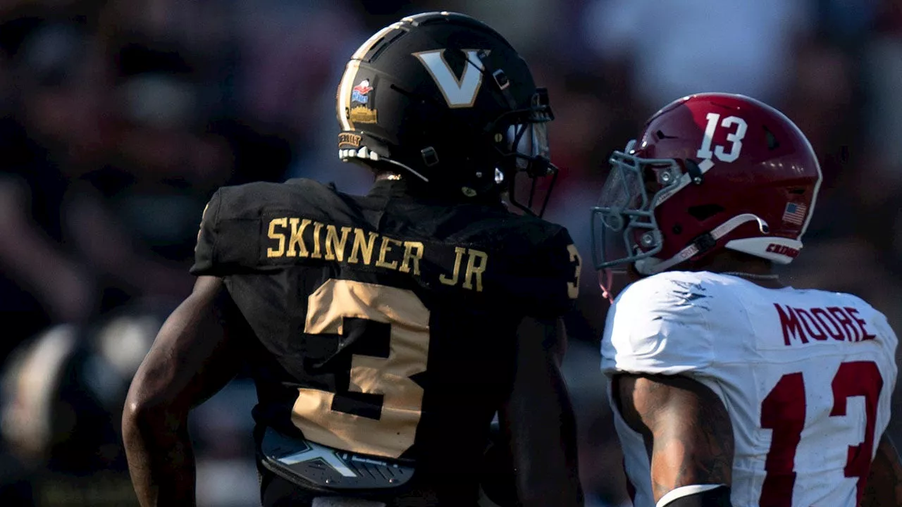 Alabama star pushes Vandy QB's head into ground during upset loss, issues apology