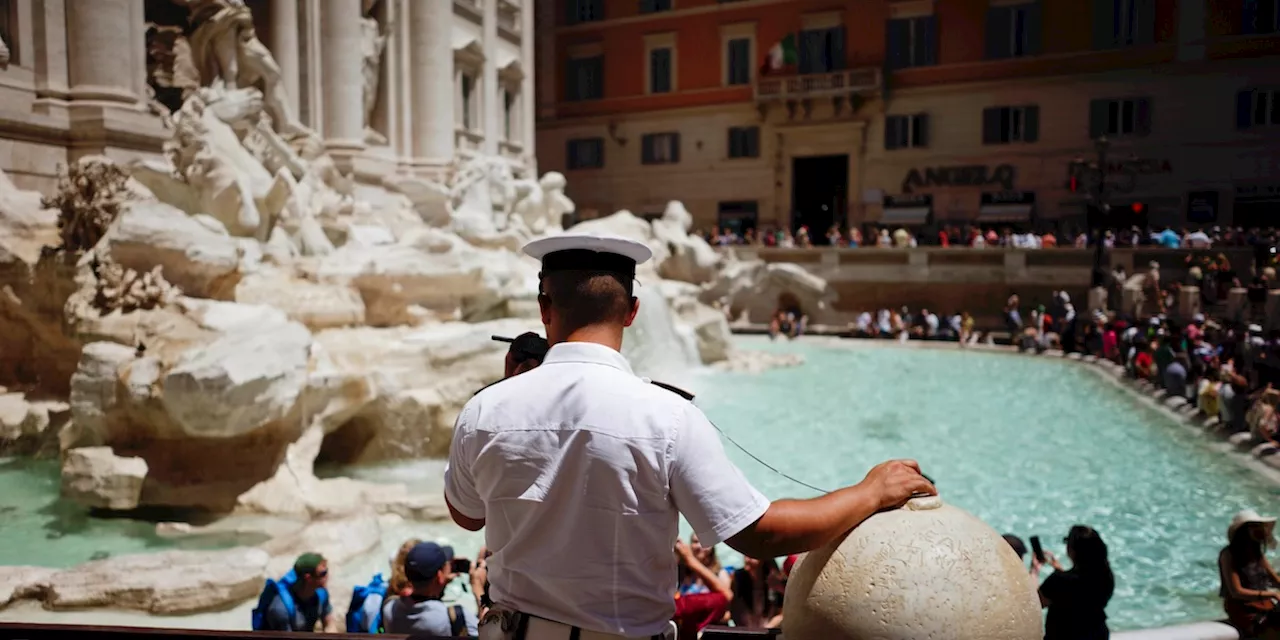 Cosa ha detto Gualtieri sugli accessi limitati alla fontana di Trevi