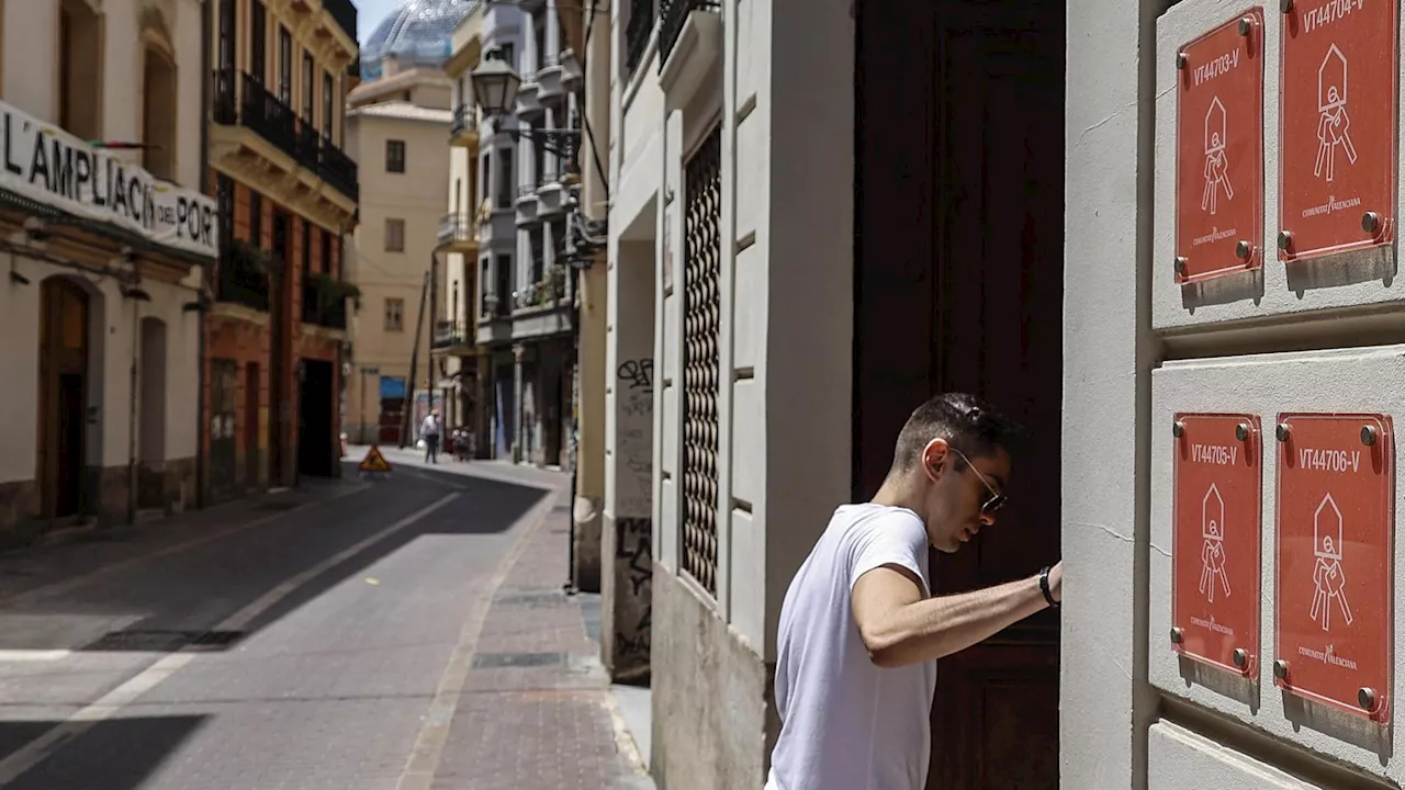 Adiós a los pisos turísticos: así de fácil los pueden prohibir las comunidades de vecinos