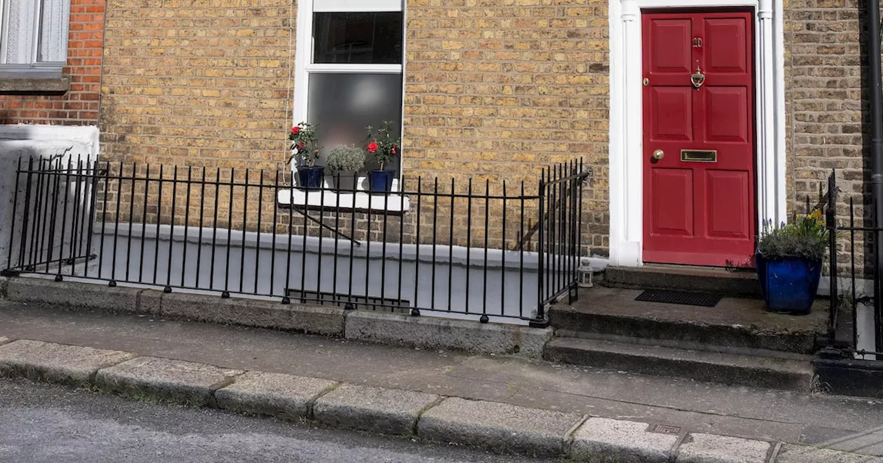 Urban elegance: Yellow-brick period terrace with charming garden in Phibsborough for €885,000