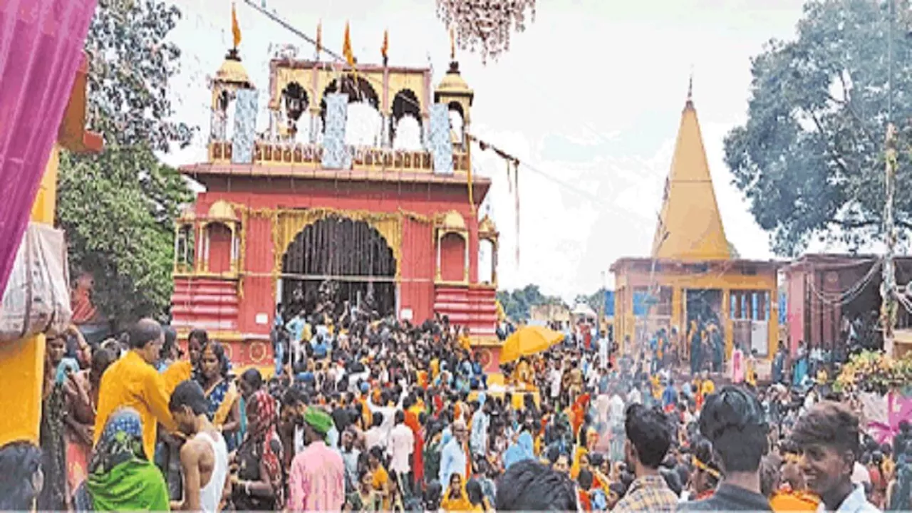 प्रखंड पर्यटन दर्शनीय बिहार : देवकुंड मंदिर परिसर में विराजीं ग्राम देवी तो बढ़ा स्थानीय लोगों का जुड़ाव