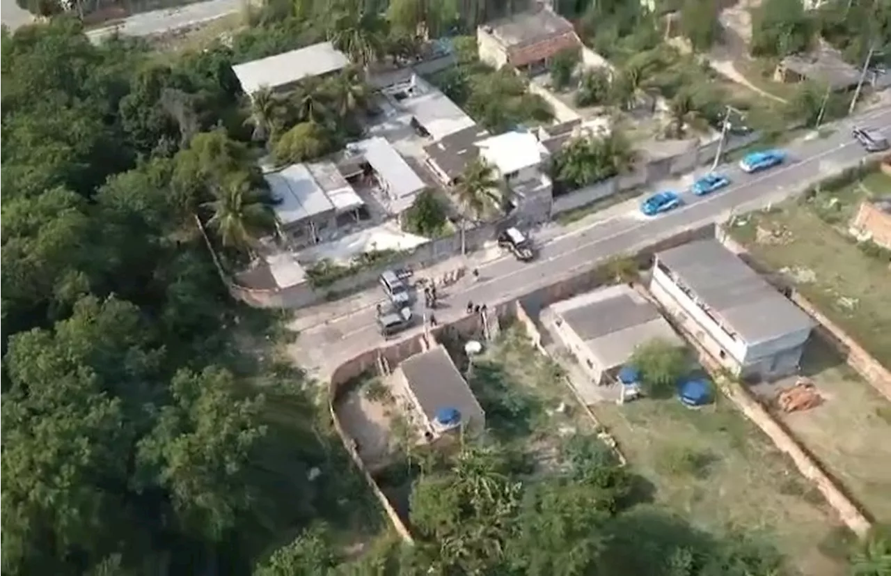 Bandidos roubam caminhão que transportava merenda escolar em São Gonçalo