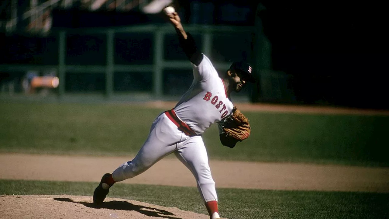 Luis Tiant, Boston Red Sox legendary pitcher, dies at 83