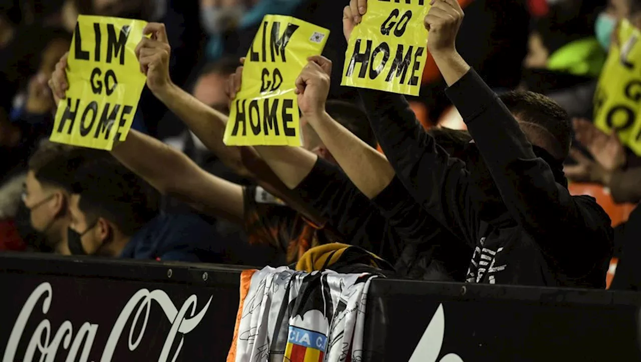 Football : ils protestent contre le propriétaire de leur club à Singapour, des supporters espagnols de Valence