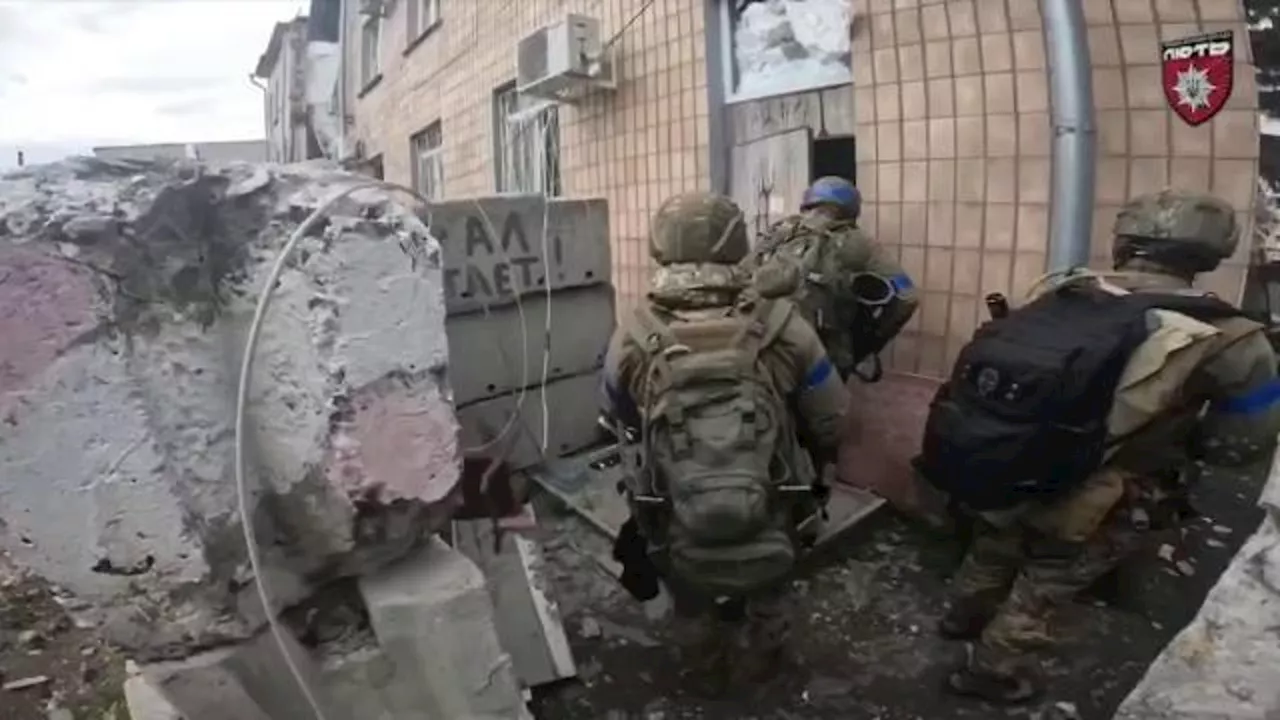 I russi entrano nella città di Toretsk, nel Donetsk: nei video delle truppe ucraine i combattimenti