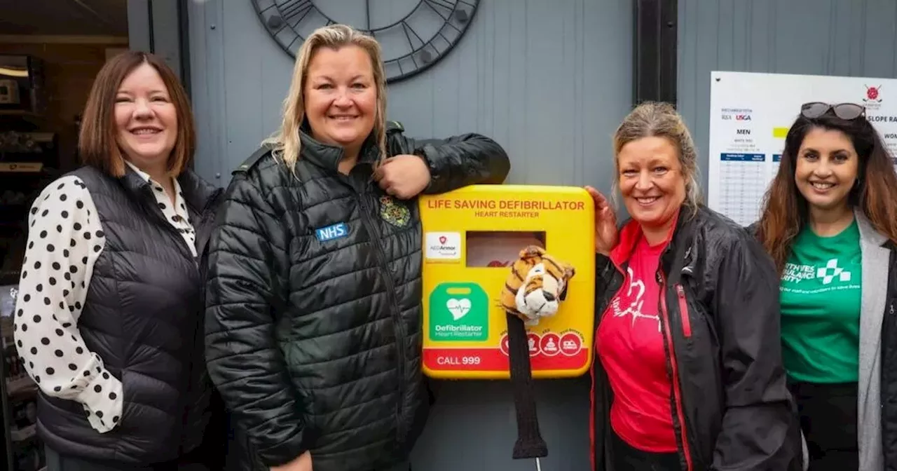 Defib installed in Lancs town in memory of husband who died on golf course