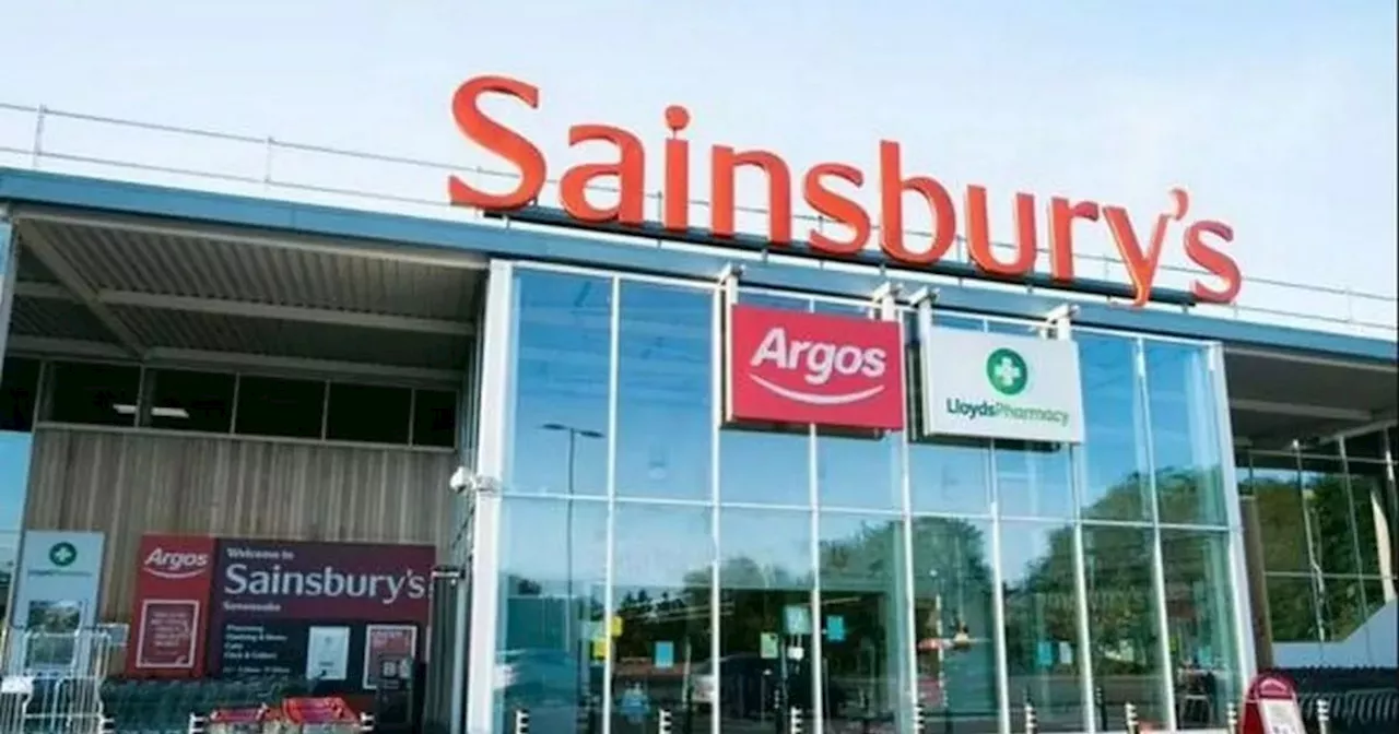 Sainsbury's and Argos are hiring 20,000 Xmas staff and you can get free food