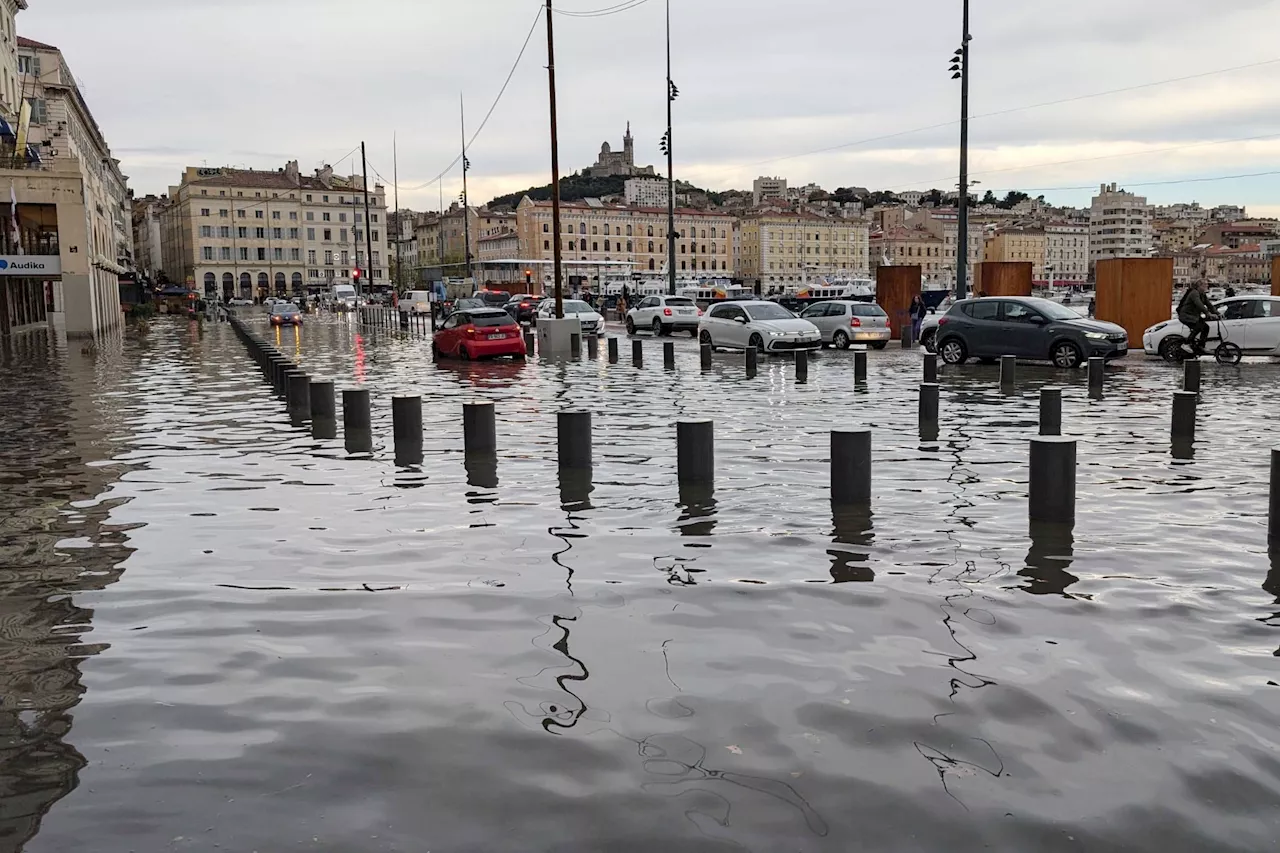 En images I Le Vieux-Port en partie inondé après de fortes pluies sur Marseille