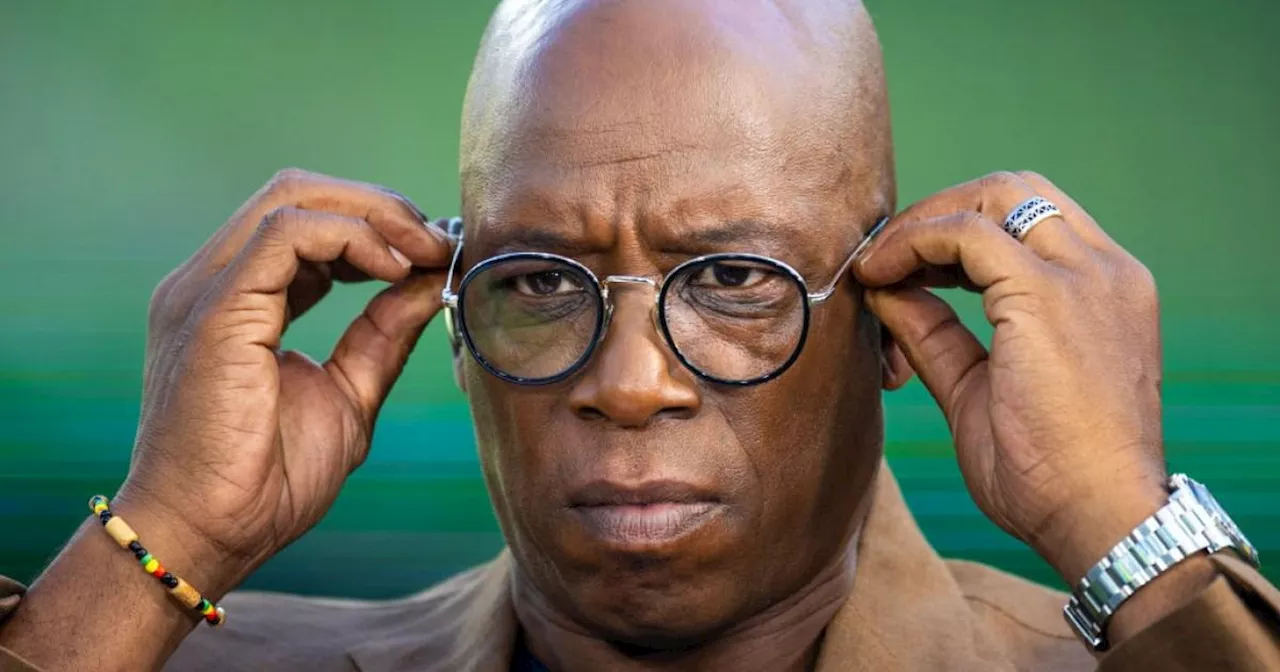  Ian Wright begs Arsenal fans not to turn on struggling star