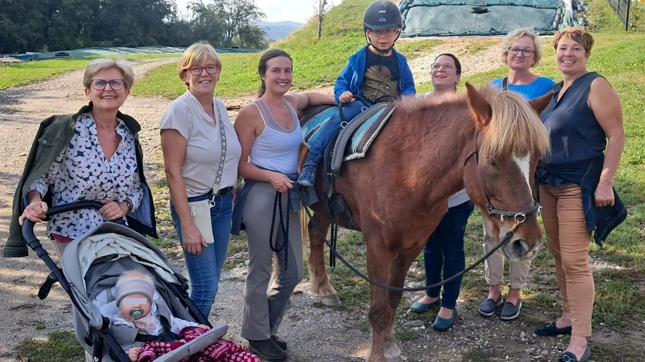 Marbacherinnen sponsern Reittherapie für Lukas