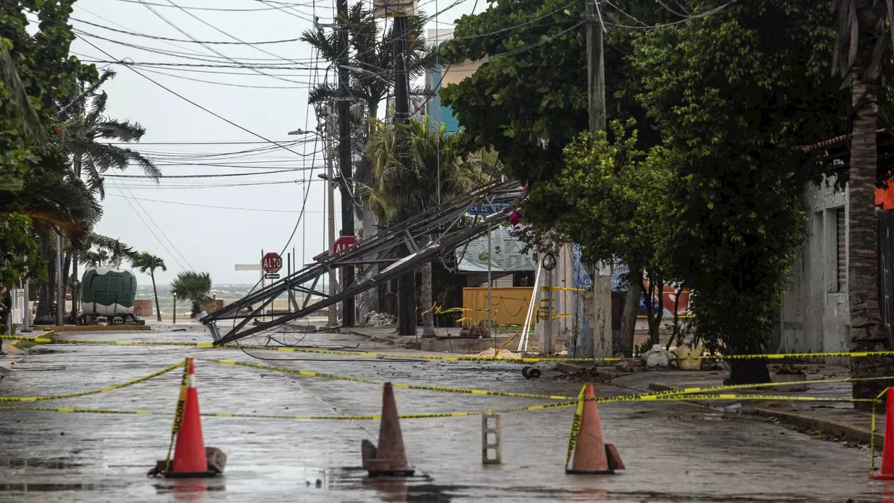 Afectaciones en México por el huracán Milton que sigue su curso hacia Florida