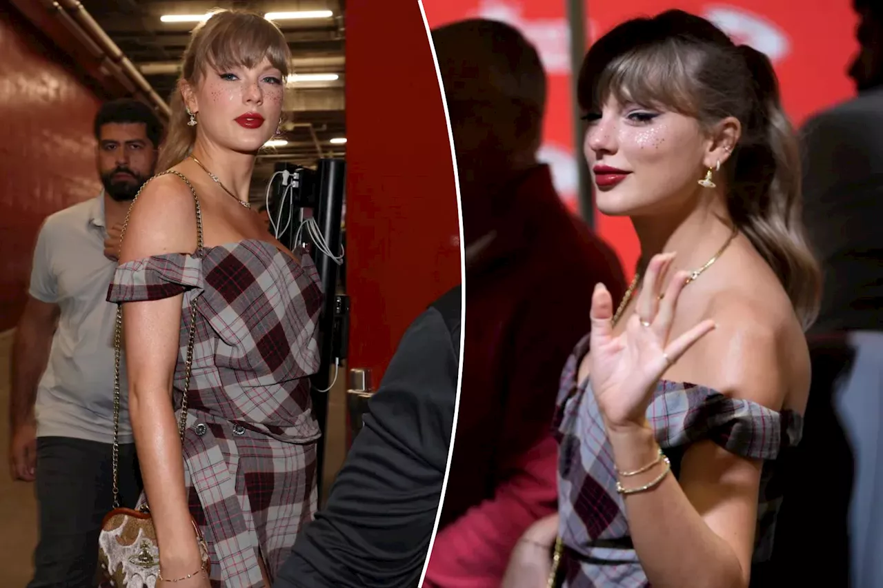 Taylor Swift arrives for Travis Kelce's Chiefs game vs. Saints on 'Monday Night Football'