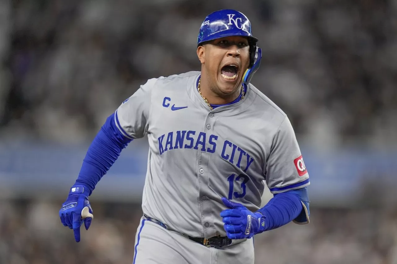 Perez's homer sparks 4-run 4th inning, Royals beat Yankees 4-2 to tie ALDS