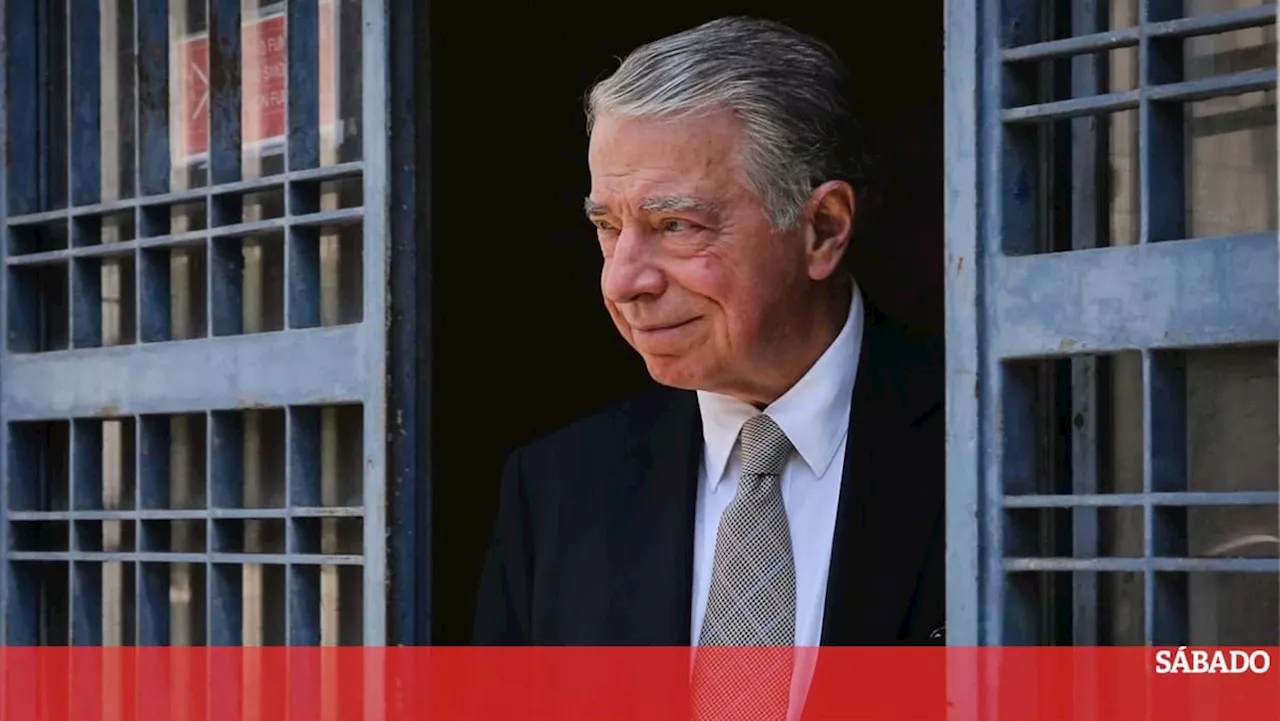 Ricardo Salgado: Defesa pede dispensa de comparecimento em julgamento do BES por incapacidade cognitiva