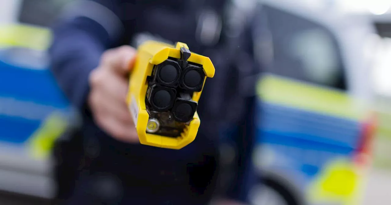 FDP will Taser für Polizisten, mehr Kontrolle über Verfassungsschutz