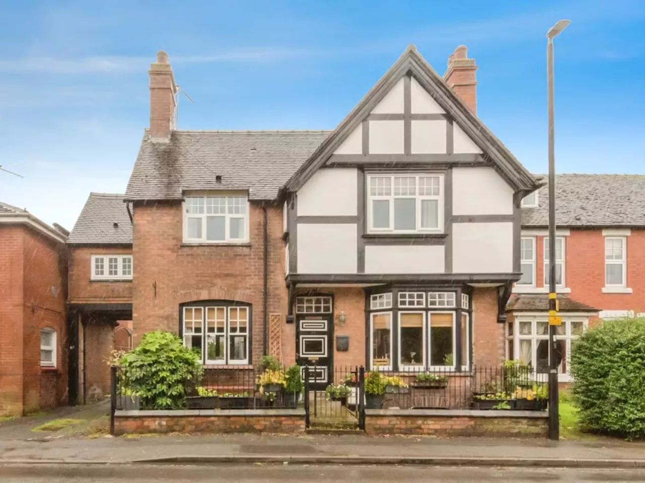 Period town house in Market Drayton that is brimming with character hits the market