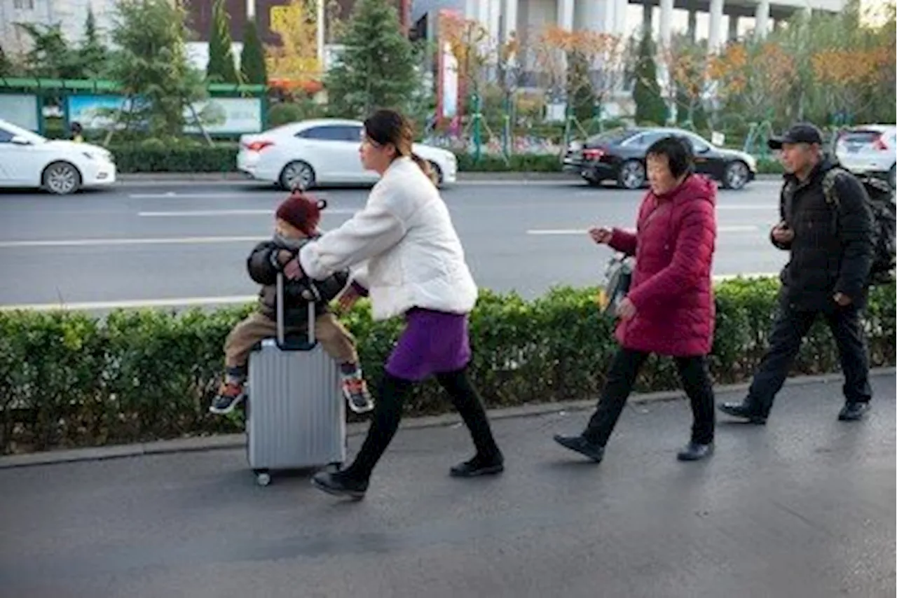 スーツケースに子ども乗せる中国人、落下事故が多発―中国メディア（2024年10月9日）｜BIGLOBEニュース