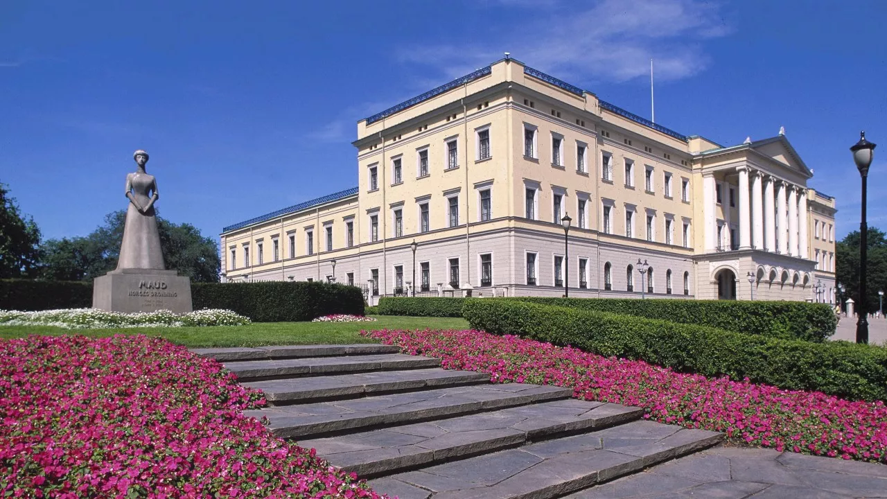 Norwegian royal palace ransacked by thieves after wild party