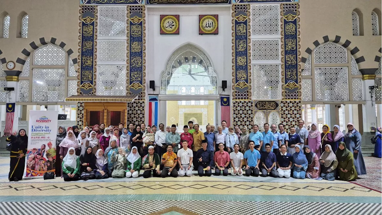 Community bonding initiative in Sabah kick off with event at Kota Kinabalu City Mosque