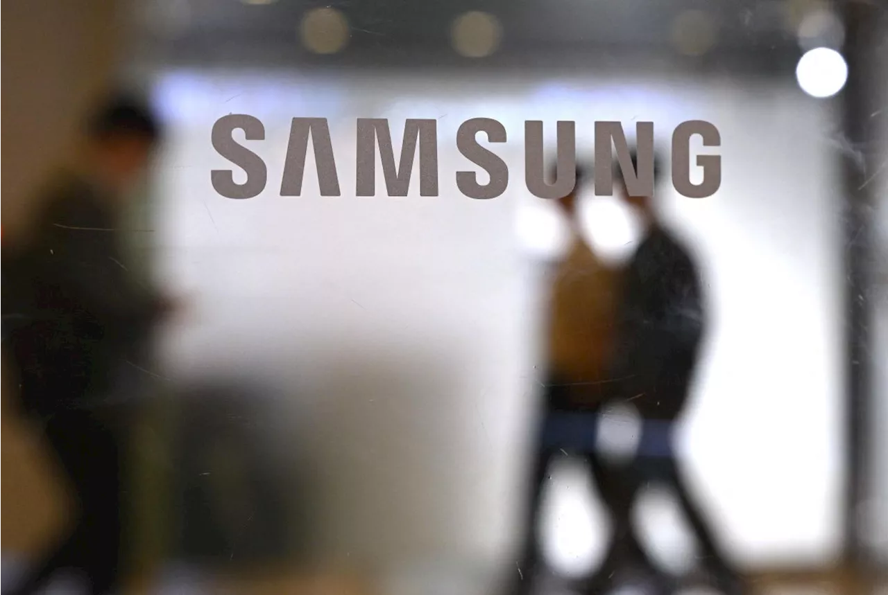 Samsung issues rare apology for poor results in tech ‘crisis’