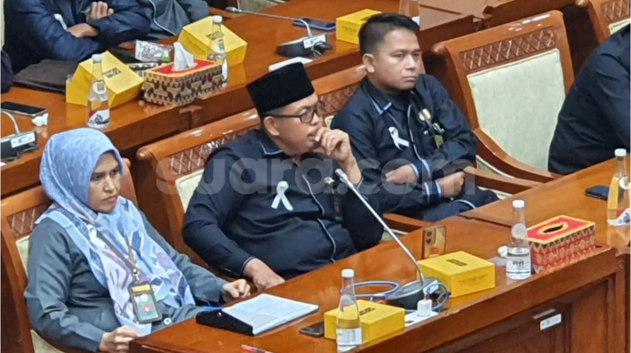 Ngadu Ke DPR Tuntut Naik Gaji, Solidaritas Hakim Indonesia Kompak Pakai Pita Putih