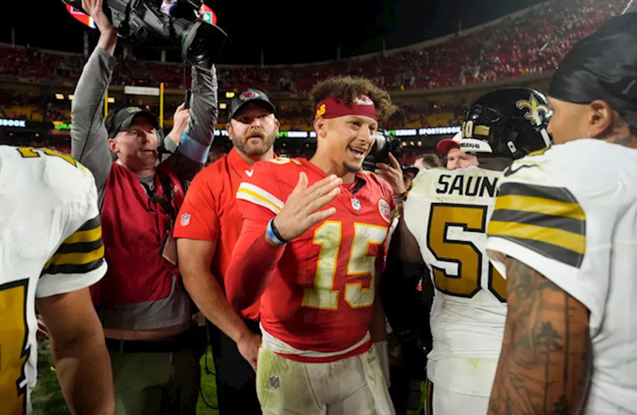 Super Bowl champions Chiefs continue unbeaten start with Saints win