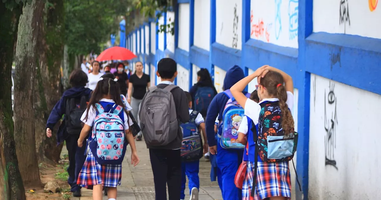 Proponen unificar uniformes de colegios públicos de Bucaramanga, Floridablanca, Piedecuesta y Girón