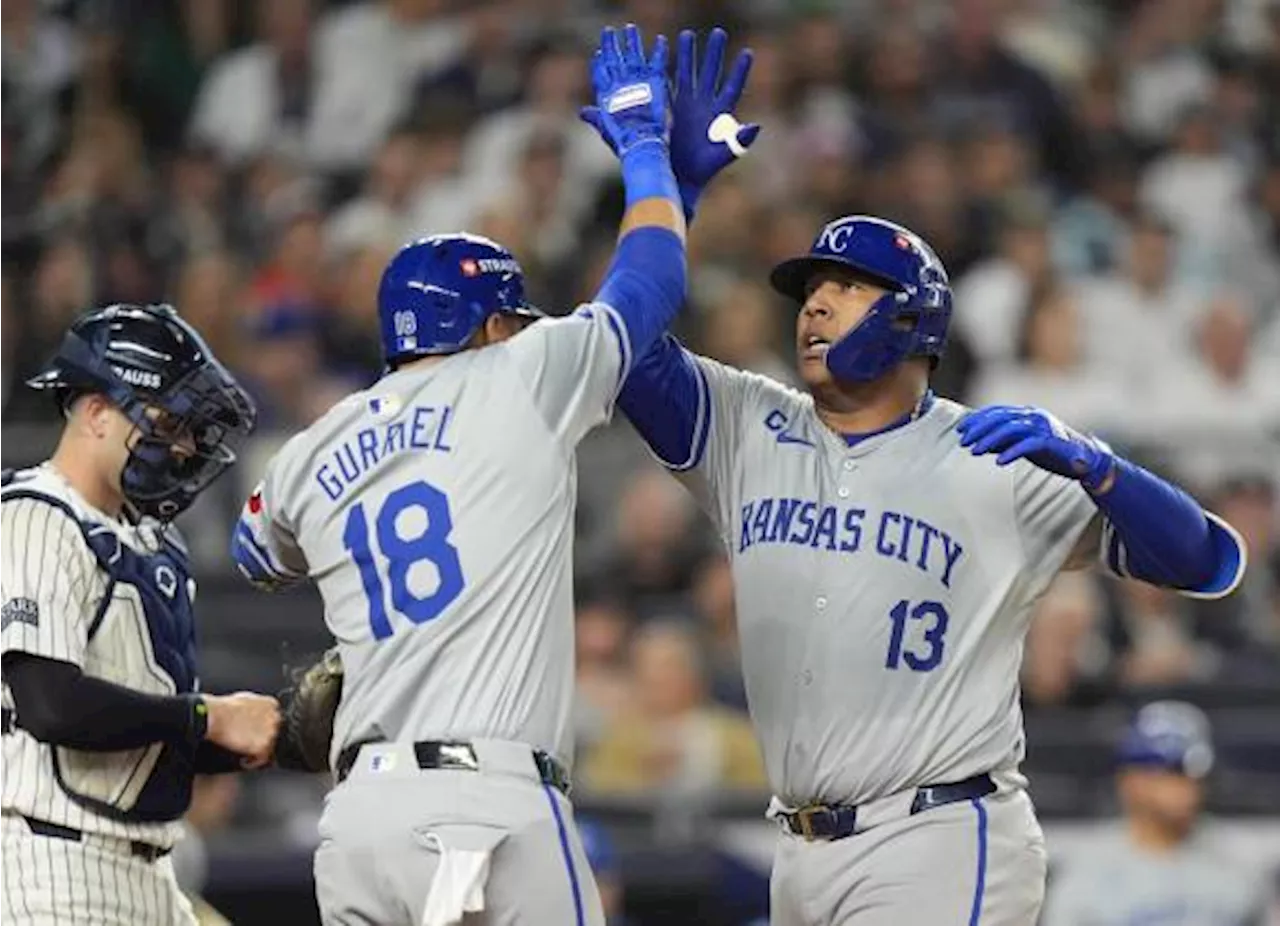 Royals de Kansas City silencian el Yankee Stadium con rally explosivo y empatan la Serie Divisional