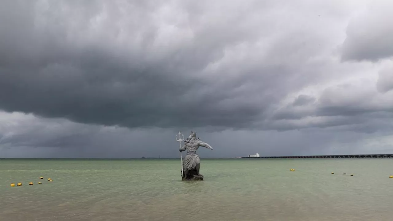 Hurricane Milton downgraded to 'extremely powerful' Category 4 as it approaches Florida