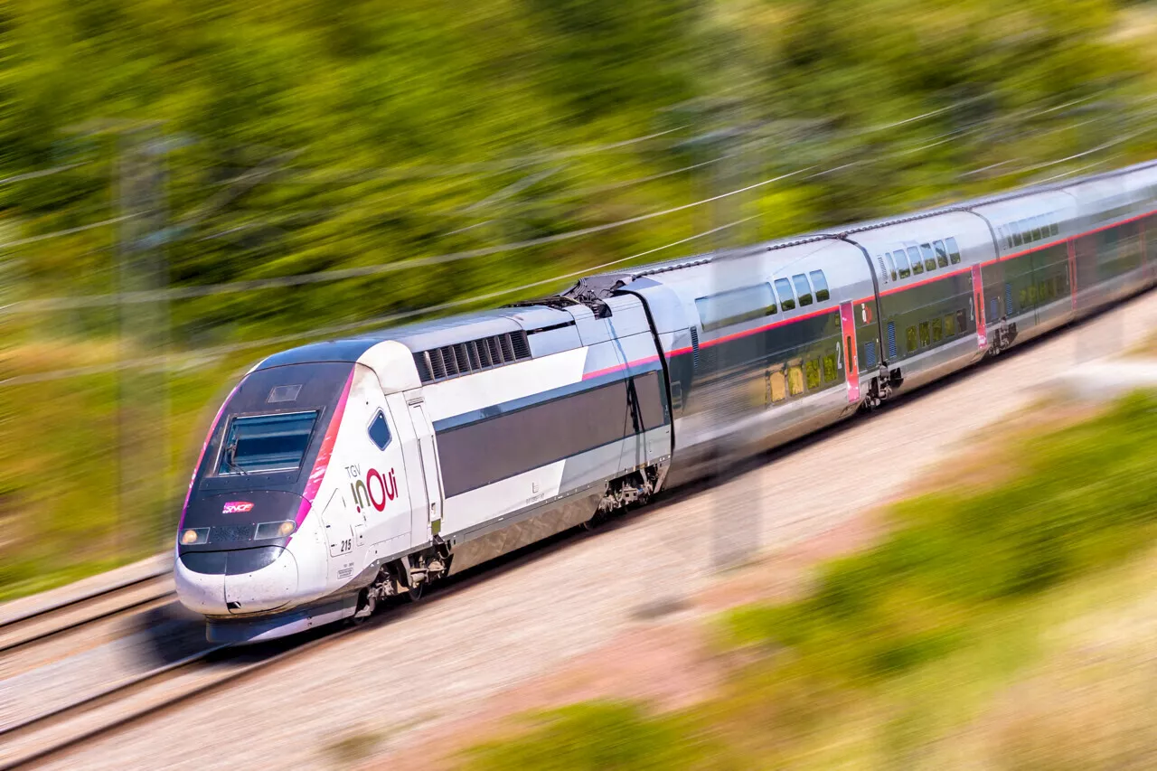 Ille-et-Vilaine : le TGV fait trop de bruit, ils obtiennent plus de 200 000 euros