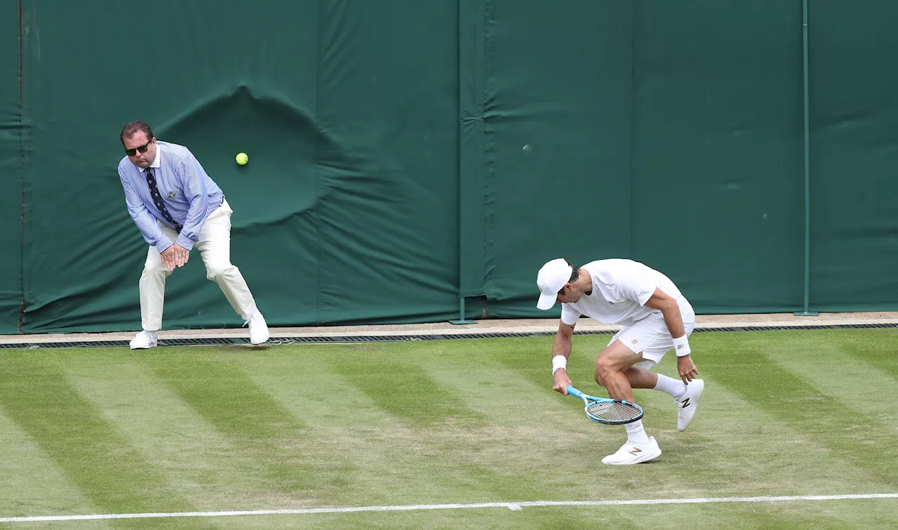 Wimbledon varrà la rivoluzione: dal 2025 l'intelligenza artificiale sostituirà i giudici di linea