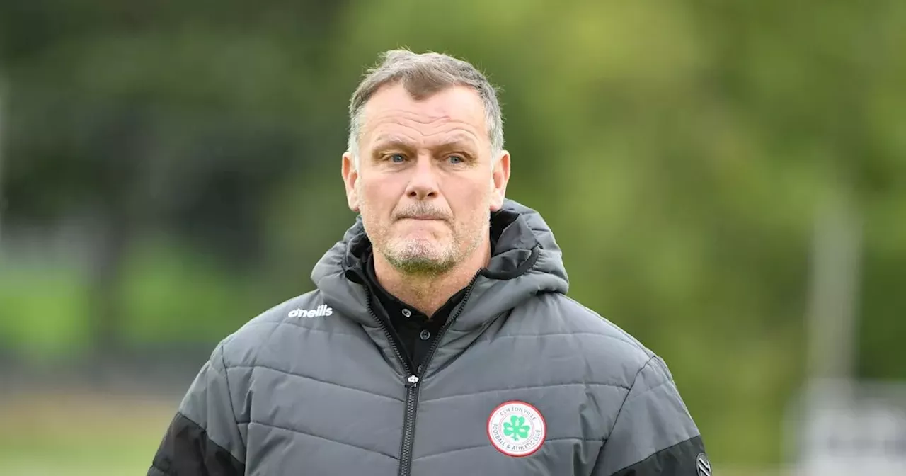 Magilton throws down gauntlet to squad as he highlights 'confidence' issue