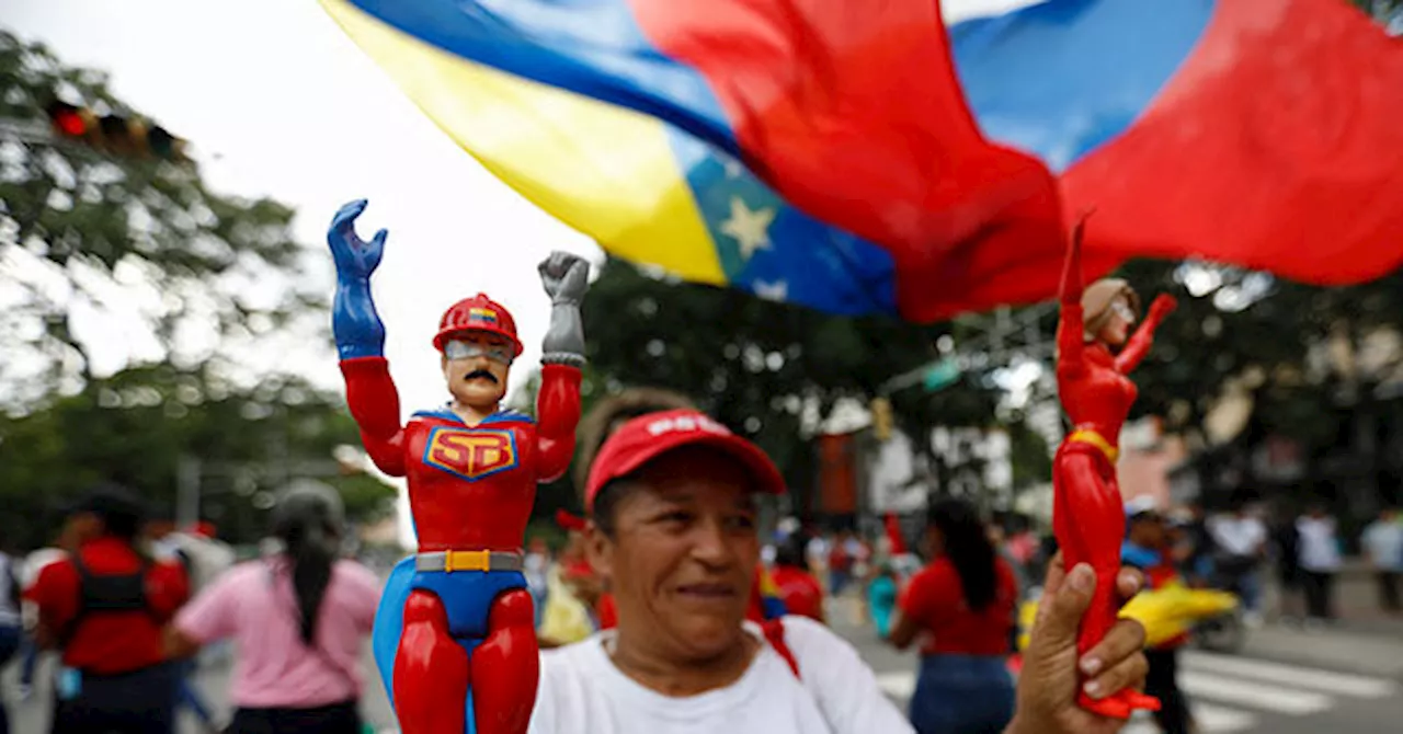 Venezuela’s Socialist Hero ‘Super Mustache’ Forces Nation to Celebrate Christmas in October