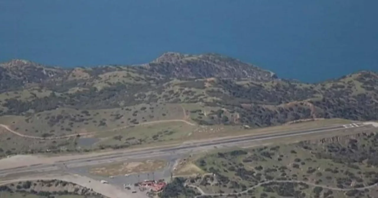 Plane crashes on Catalina Island, killing 5 on board