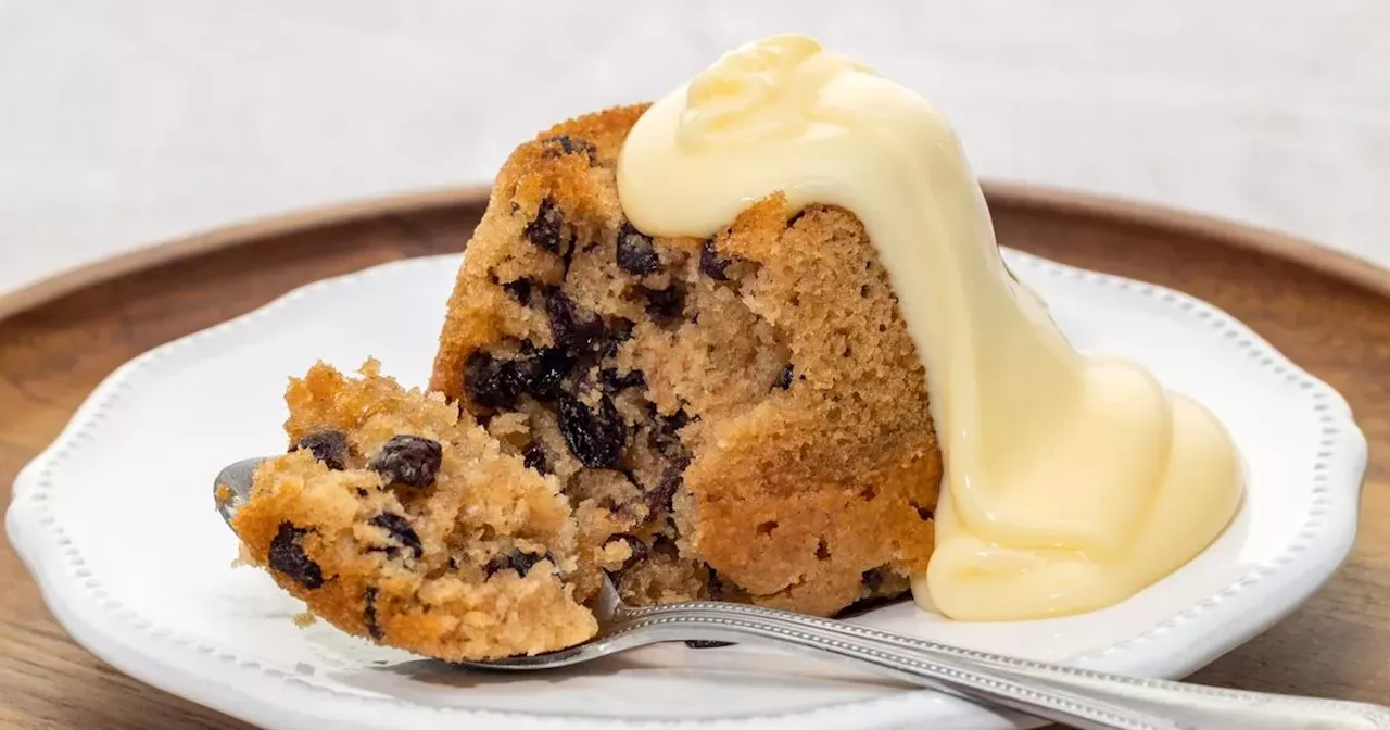 American in UK tries to sample spotted dick for first time